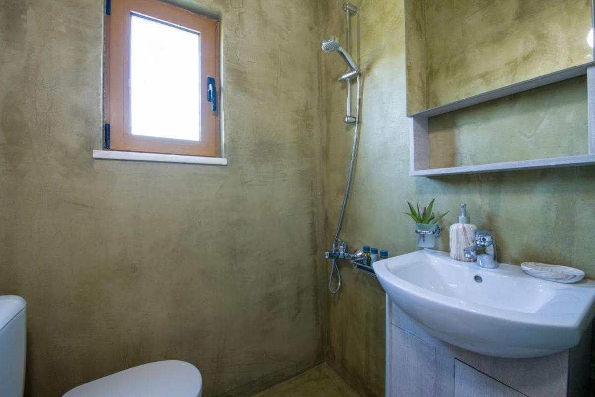 וילה Lady Dafni With Private Heated Pool