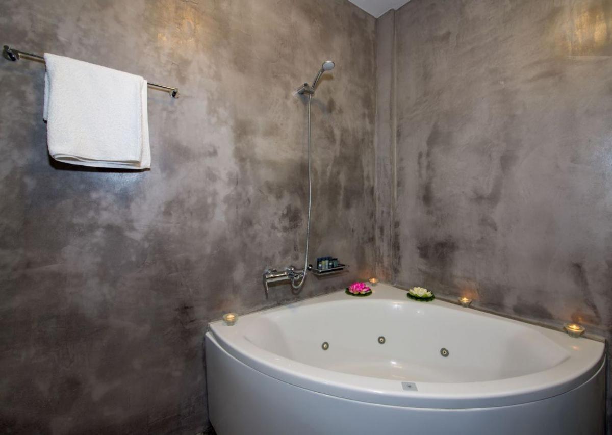 Lady Dafni With Private Heated Pool *