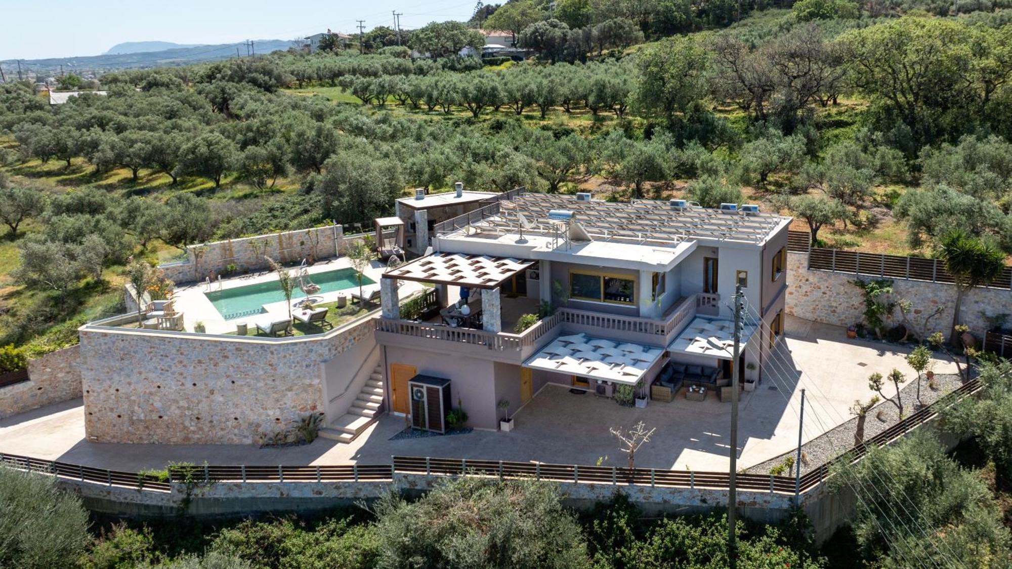 Lady Dafni With Private Heated Pool מאלמה