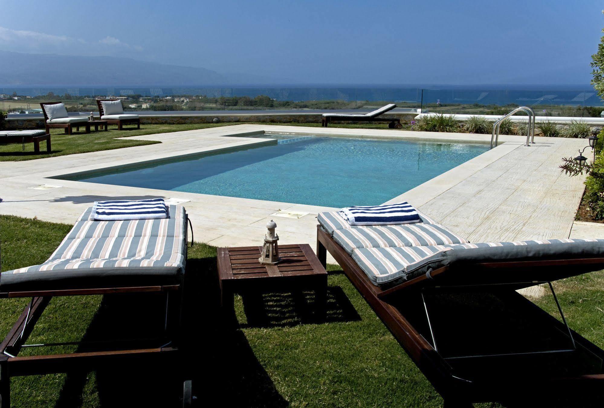 Lady Dafni With Private Heated Pool