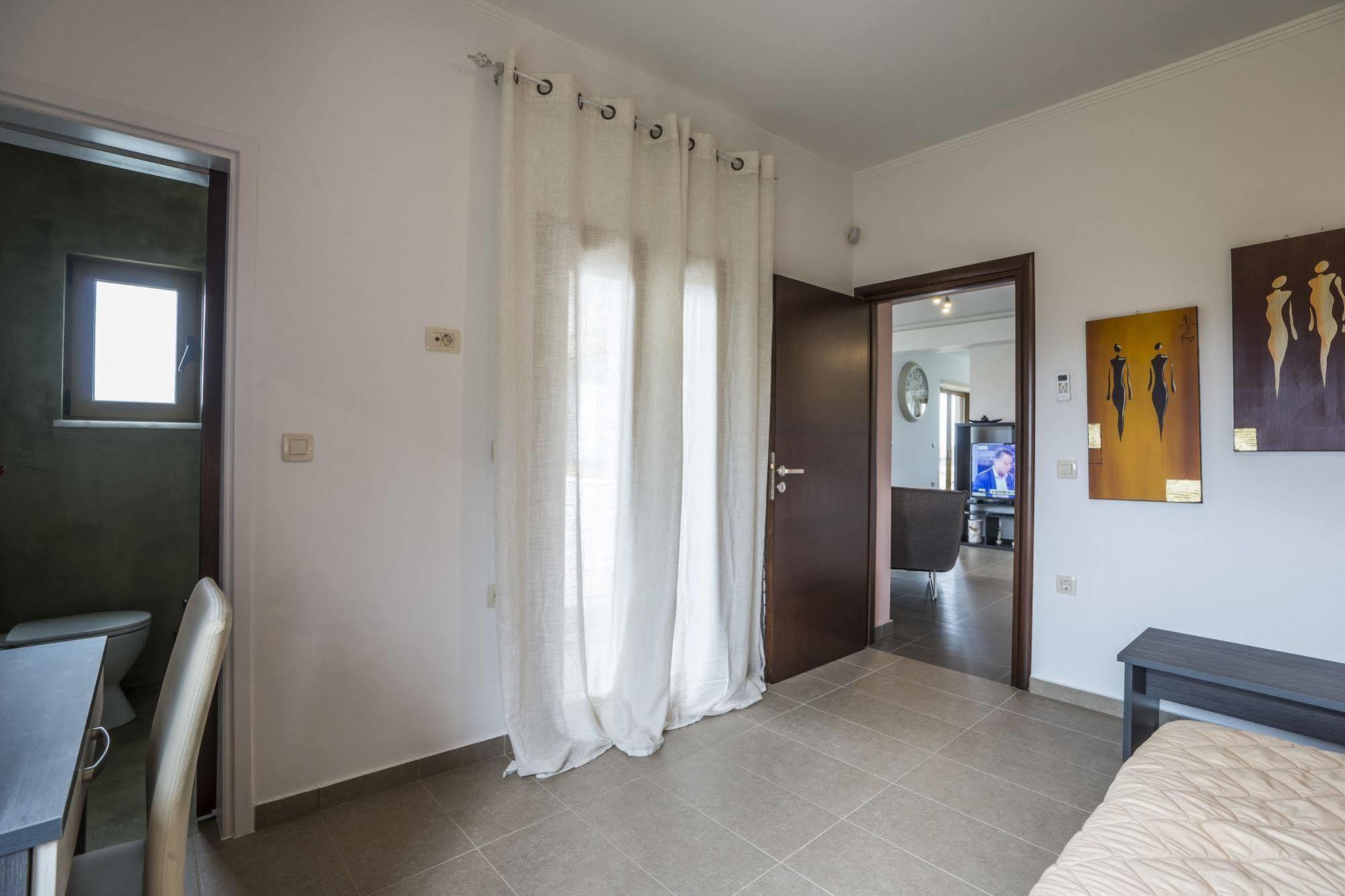 וילה Lady Dafni With Private Heated Pool *